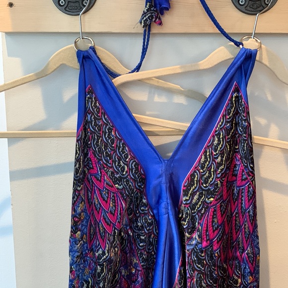 Silky material summer dress - Picture 2 of 4